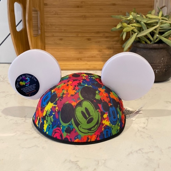 Disney Glow With The Show Mickey Mouse Light Up Ear Hat cap Disney Parks - Picture 3 of 8